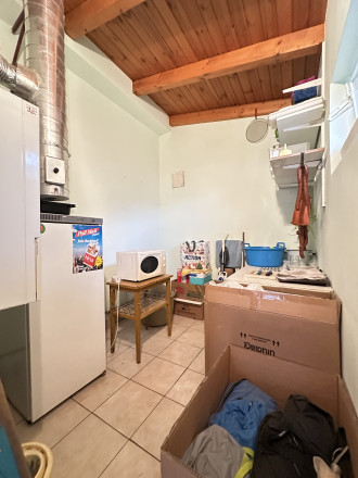 IBA U NÁS! Reality KOMPLEX s.r.o. vám ponúka na predaj priestranný rodinný dom v Komárome (Maďarsko) - fotografia 8