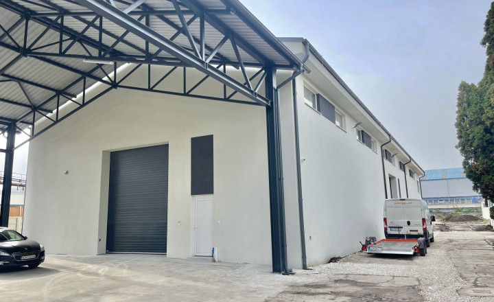 Reality KOMPLEX s.r.o. ,Vám ponúka skladový priestor o výmere 700 m2 v priemyselnom areáli v meste  Šurany.