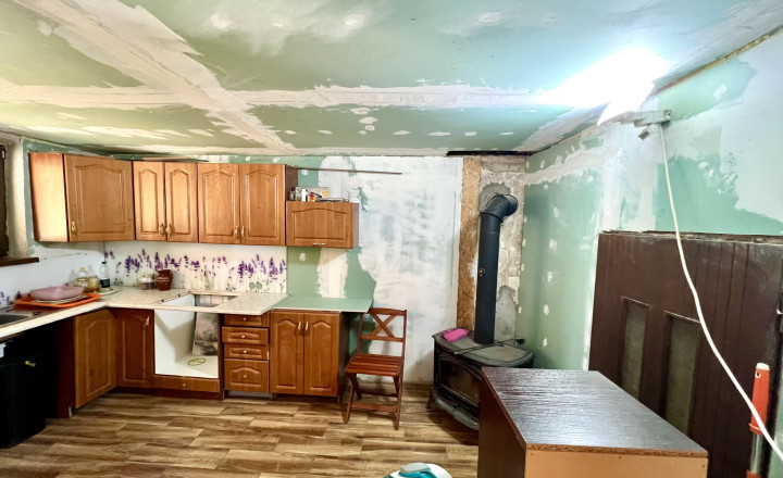 Reality KOMPLEX s.r.o. ponúka na PREDAJ viničný domček s priestranným pozemkom v obci Kamenín - fotografia 6