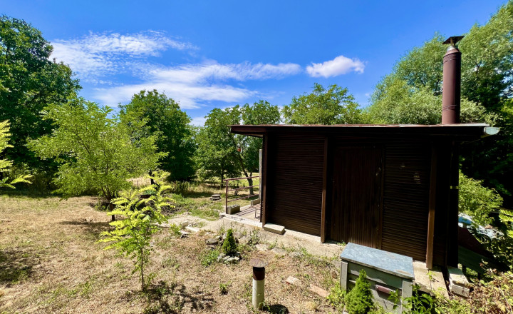 Reality KOMPLEX s.r.o. ponúka na PREDAJ viničný domček s priestranným pozemkom v obci Kamenín - fotografia 28