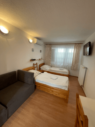 Reality KOMPLEX s.r.o. Vám ponúka apartmánový dom vo Veľkom Mederi - fotografia 3