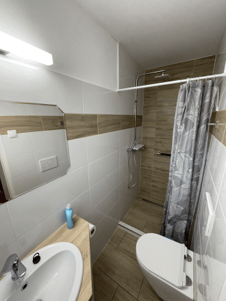 Reality KOMPLEX s.r.o. Vám ponúka apartmánový dom vo Veľkom Mederi - fotografia 7