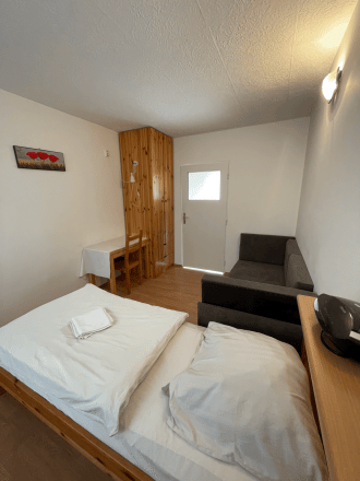 Reality KOMPLEX s.r.o. Vám ponúka apartmánový dom vo Veľkom Mederi - fotografia 9