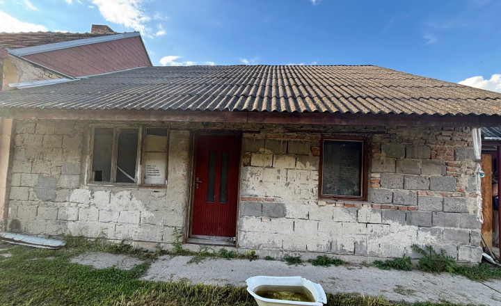 Reality KOMPLEX Vám ponúka EXKLUZÍVNE na predaj rodinný dom, ktorý sa nachádza priamo v centre mesta Veľký Meder. - fotografia 7