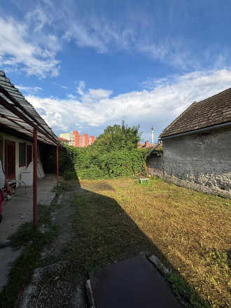 Reality KOMPLEX Vám ponúka EXKLUZÍVNE na predaj rodinný dom, ktorý sa nachádza priamo v centre mesta Veľký Meder. - fotografia 8