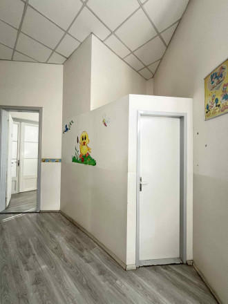 Reality KOMPLEX s.r.o Vám ponúka na prenájom nebytové priestory v rušnej lokalite mesta Komárno. - fotografia 6