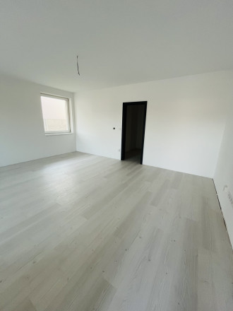 Reality KOMPLEX s.r.o., Vám ponúka na predaj moderný 3-izbový byt s balkónom a vlastnou záhradou v štvorbytovke v Dunajskej Strede - fotografia 13