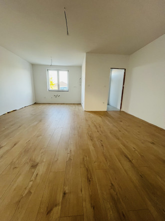 Reality KOMPLEX s.r.o., Vám ponúka na predaj moderný 3-izbový byt s balkónom a vlastnou záhradou v štvorbytovke v Dunajskej Strede - fotografia 23