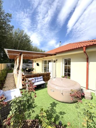 Reality KOMPLEX s.r.o., ponúka na PREDAJ luxusný nadštandardný rodinný dom s relaxačnou záhradou v tichej a obľúbenej lokalite FLORIDA VILLA PARK v meste Dunajská Streda !!! - fotografia 26