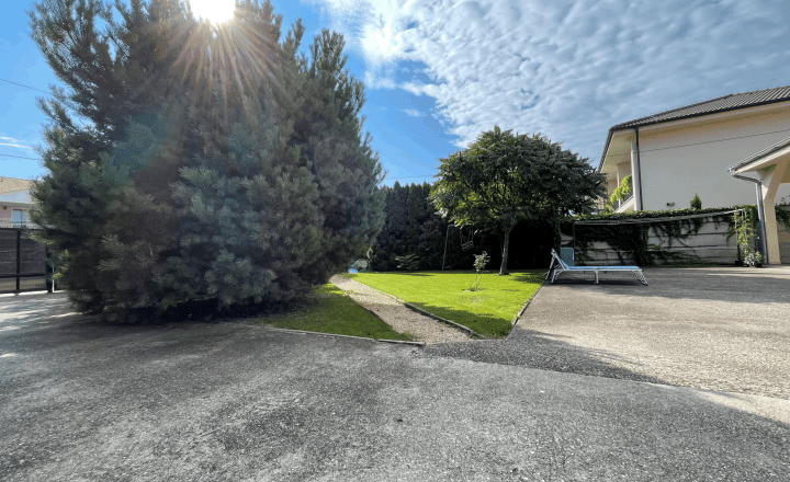 Reality KOMPLEX s.r.o. Vám ponúka apartmánový dom vo Veľkom Mederi - fotografia 12