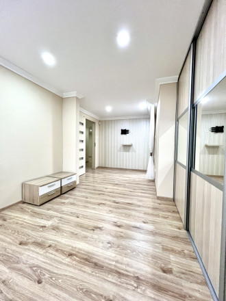 Reality KOMPLEX s.r.o. Vám ponúka na PREDAJ luxusnú vilu v obci Číčov - fotografia 18