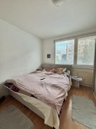 Exkluzívne iba u nás Vám Reality KOMPLEX s.r.o., ponúka na PREDAJ 3 izbový priestranný  byt v atraktívnej  lokalite Mesta Komárno! - fotografia 3