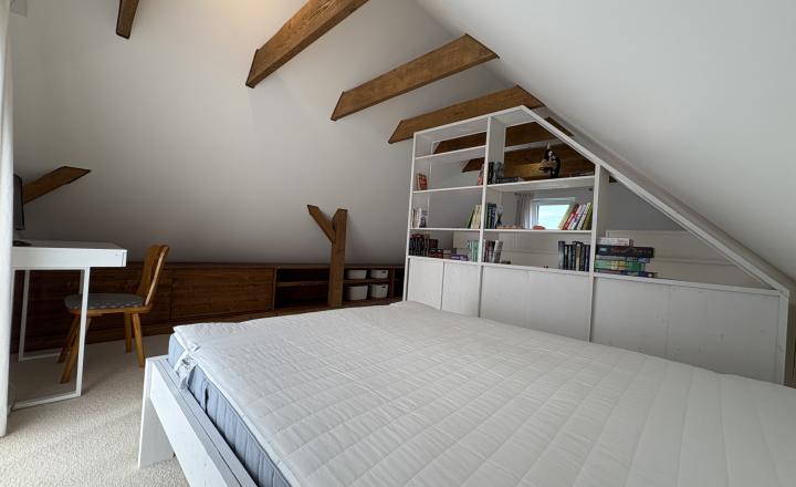 IBA U NÁS !!! Reality KOMPLEX s.r.o. Vám ponúka na PREDAJ zrekonštruovanú chatu v nádhernom, tichom prostredí 100m od Virtskom jazere !!! - fotografia 5