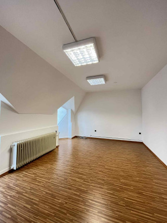 Reality KOMPLEX s.r.o., Vám ponúka na prenájom nebytový priestor v meste Komárno. - fotografia 1