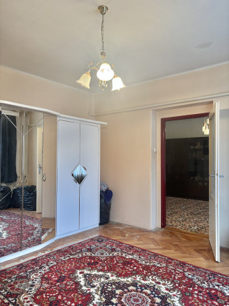 Reality KOMPLEX s.r.o.,Vám  ponúka starší  4 izbový rodinný dom  v pokojnej časti Mesta Komárno ! - fotografia 9