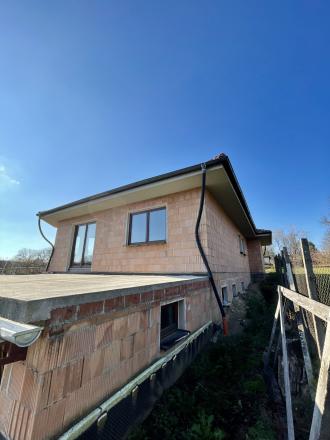 EXKLUZÍVNE Vám ponúkame NA PREDAJ rodinný dom v malebnom prostredí - v obci Pozba - fotografia 6