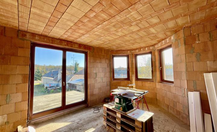 EXKLUZÍVNE Vám ponúkame NA PREDAJ rodinný dom v malebnom prostredí - v obci Pozba - fotografia 4