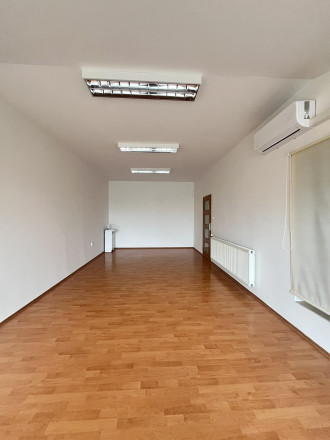 Reality KOMPLEX s.r.o. Vám ponúka do prenájmu  kancelárske priestory v centre Komárna! - fotografia 6