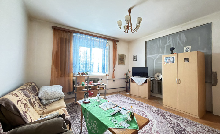 NA PREDAJ – POSCHODOVÝ RODINNÝ DOM V OBCI BALOŇ - fotografia 2