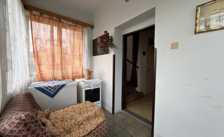 NA PREDAJ – POSCHODOVÝ RODINNÝ DOM V OBCI BALOŇ - fotografia 12