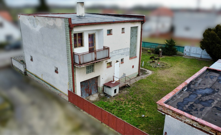 NA PREDAJ – POSCHODOVÝ RODINNÝ DOM V OBCI BALOŇ - fotografia 25