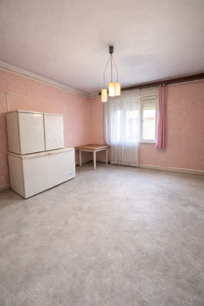 Na PREDAJ starý rodinný dom v obci Okoličná na Ostrove - fotografia 3