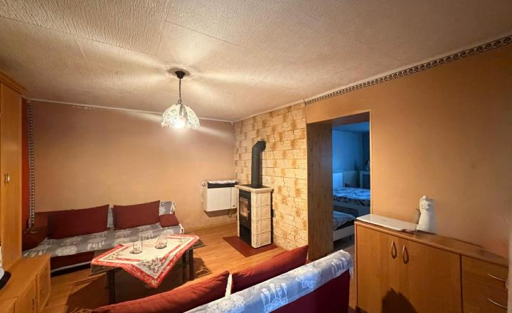 Reality KOMPLEX s.r.o. VámEXKLUZÍVNE ponúka na predaj rodinný dom v obci Zemianska Olča. - fotografia 11
