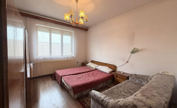 Reality KOMPLEX s.r.o Vám exkluzívne ponúka rodinný dom v obci Čičov - fotografia 5