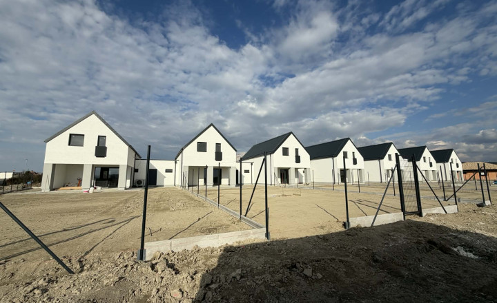 Reality KOMPLEX s.r.o Vám ponúka na predaj rodinnỳ dom - fotografia 12