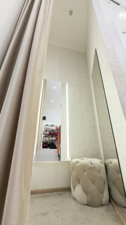 EXKLUZÍVNE NA PREDAJ ZABEHNUTÁ PREVÁDZKA SO ZNAČKOVOU SPODNOU BIELIZŇOU V CENTRE KOMÁRNA - fotografia 4