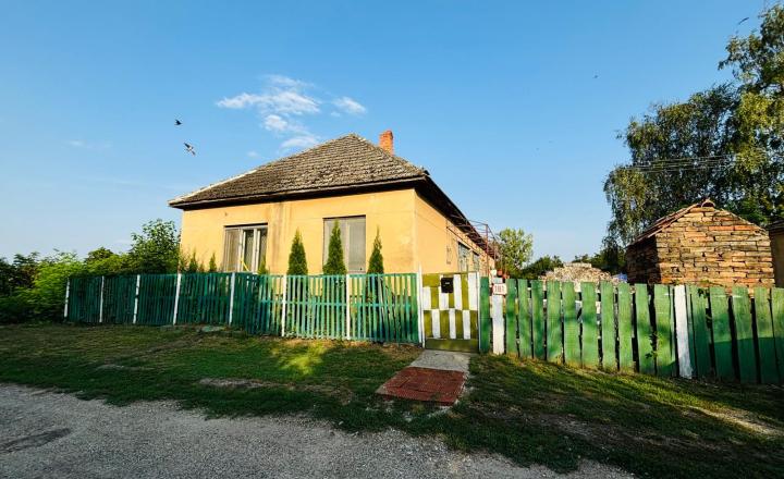Reality KOMPLEX s.r.o., Vám EXKLUZÍVNE ponúka na predaj krásne miesto blízko Malého Dunaja v obci Veľký Ostrov - fotografia 2