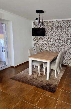 Reality KOMPLEX s.r.o. Vám ponúka na predaj kvalitne zrekonštruovaný 3,5-izbový rodinný dom v obci Okoč. - fotografia 3