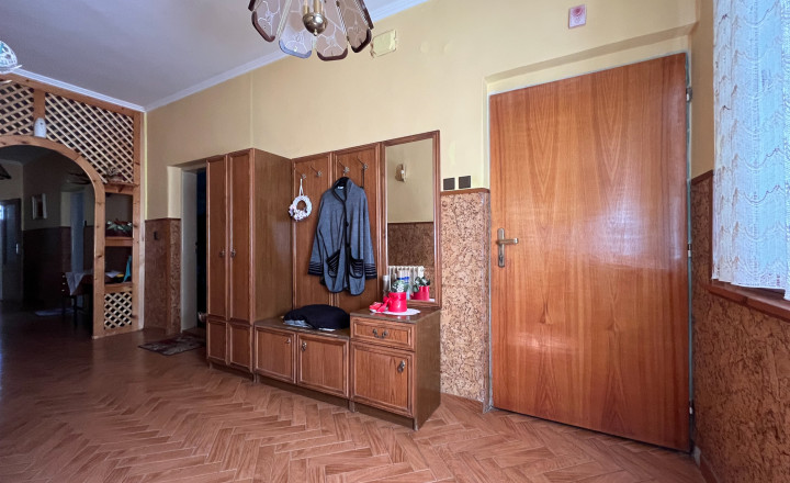 Reality KOMPLEX s.r.o. Vám ponúka na predaj 4-izbový rodinný dom v obci Okoč - fotografia 5