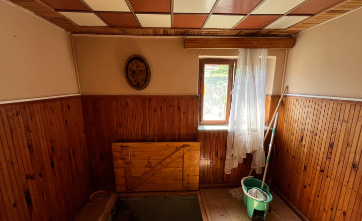 Reality KOMPLEX s.r.o. Vám ponúka na predaj 4-izbový rodinný dom v obci Okoč - fotografia 19