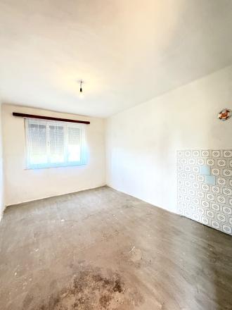 Velká zľava !!! Iba u nás !!! Reality KOMPLEX s.r.o., Vám exkluzívne ponúka na predaj priestranný rodinný dom v pokojnej obci Pribeta !!! - fotografia 9