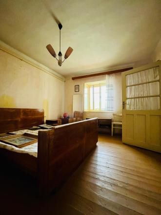 Reality KOMPLEX s.r.o. Vám ponúka Exkluzívne na predaj 3 izbový rodinný dom v pôvodnom stave v obci Sokolce - fotografia 6