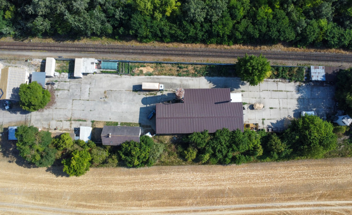 Reality KOMPLEX | NA PREDAJ Priemyslený areál v Dolnom Bare - fotografia 1