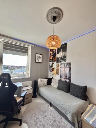 Reality KOMPLEX s.r.o., Vám ponúka na PREDAJ krásny 4 izbový byt po rekonštrukcií v obľúbenej  lokalite Mesta Komárno! - fotografia 8