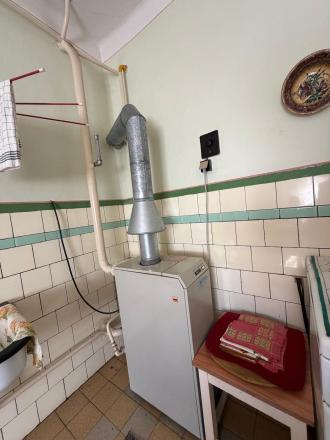 Reality KOMPLEX s.r.o Vám EXKLUZÍVNE ponúka na predaj 3 izbovy rodinny dom v Zemianskej Olči - fotografia 8