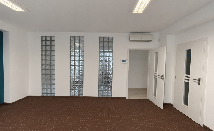 Reality KOMPLEX Vám ponúka na prenájom komerčného priestoru 100 m² v centre Dunajskej Stredy. - fotografia 9