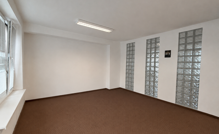 Reality KOMPLEX Vám ponúka na prenájom komerčného priestoru 100 m² v centre Dunajskej Stredy. - fotografia 7