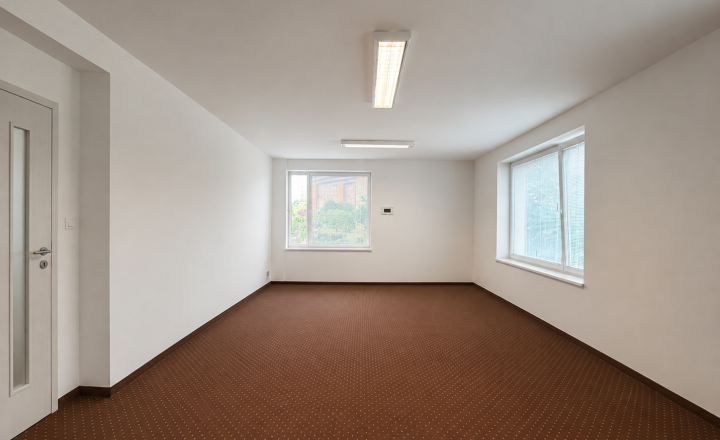 Reality KOMPLEX Vám ponúka na prenájom komerčného priestoru 100 m² v centre Dunajskej Stredy.