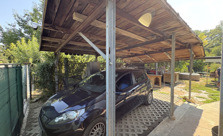 Velká zľava !!! IBA U NÁS !!! Reality KOMPLEX s.r.o. Vám vo výhradnom zastúpení ponúka na predaj celoročne obývateľnú rekreačnú chatu v Komárne !!! - fotografia 9