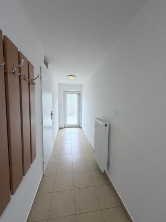 Reality KOMPLEX s.r.o. vám exkluzívne ponúka na predaj dvojgeneračný rodinný dom v Kolárove - fotografia 13