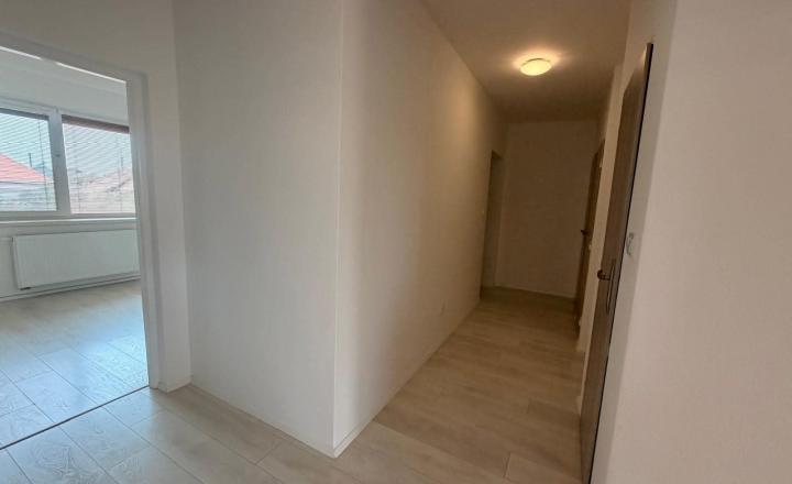 Reality KOMPLEX s.r.o. vám exkluzívne ponúka na predaj dvojgeneračný rodinný dom v Kolárove - fotografia 35