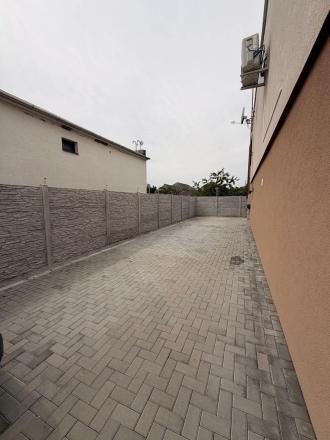Reality KOMPLEX s.r.o. vám exkluzívne ponúka na predaj dvojgeneračný rodinný dom v Kolárove - fotografia 39
