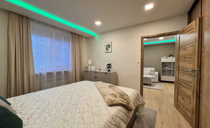 Reality KOMPLEX s.r.o. ponúka na PRENÁJOM luxusný 2 izbový byt v Komárne! - fotografia 16