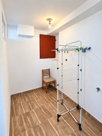 Rodinný dom s výnimočnou polohou tesne pri Dunaji v Kravanoch nad Dunajom na PREDAJ!! - fotografia 11