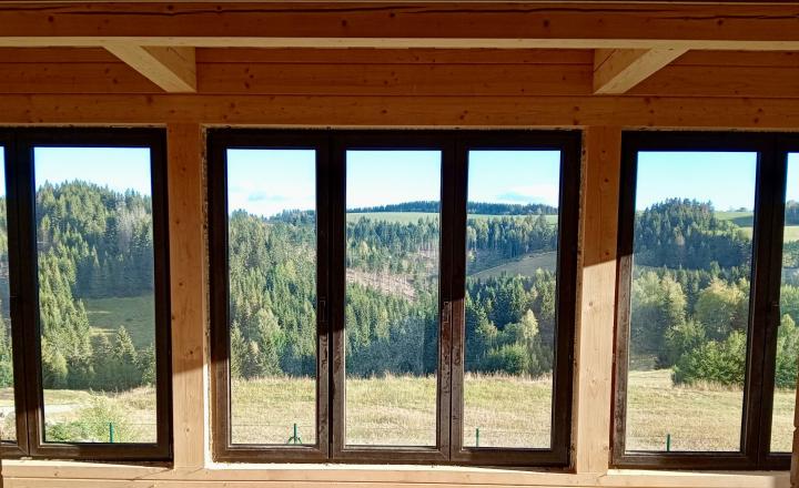 Reality KOMPLEX s.r.o. ponúka na PREDAJ exkluzívnu horskú drevenicu s panoramatickým výhľadom. - fotografia 8