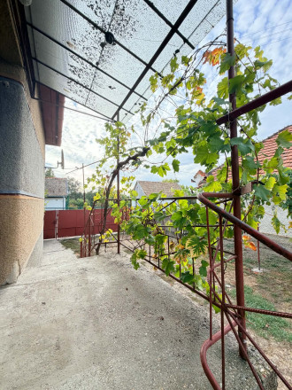 Reality KOMPLEX s.r.o. Vám ponúka na predaj 3-izbový rodinný dom v pôvodnom stave, obce Kameničná.